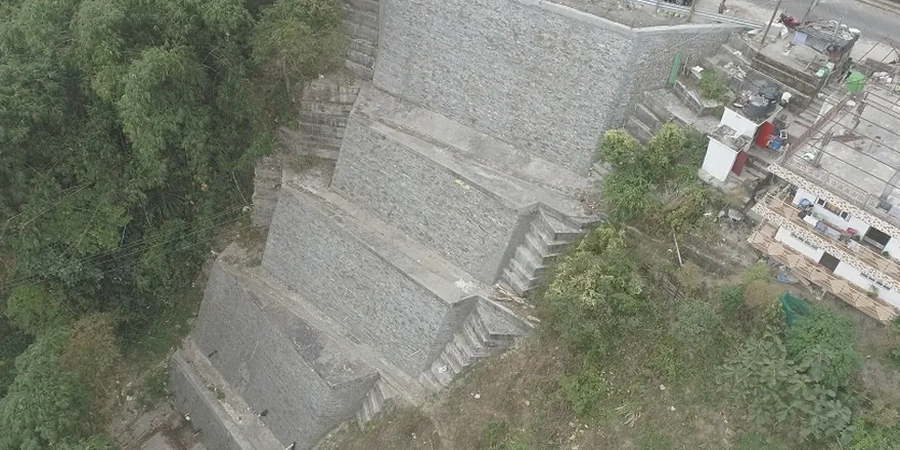 Slopes & Walls in Laval